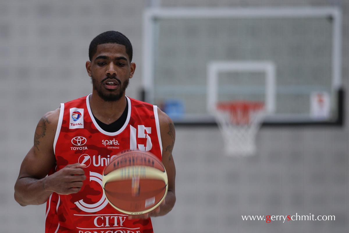 Brandon Lamar Beasley (Sparta Bartreng) prepares for a free throw during Basketball game against Walferdange