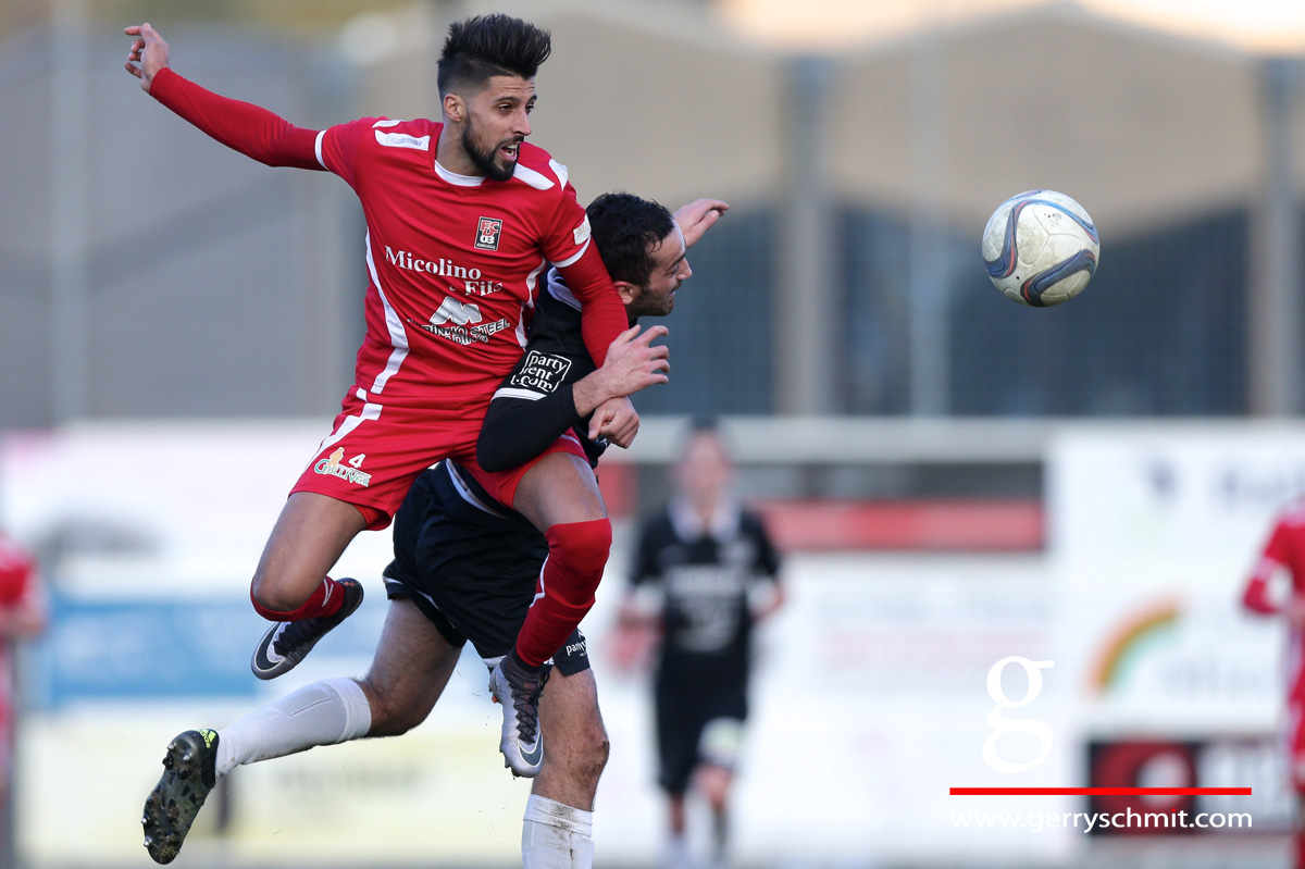 Duel between Andre Rodrigues (FC D03) and Gabriel Gaspar (Rosport)