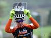 Champion Christine Majerus shows her sympathy for the terror victims in Paris while crossing the finishline